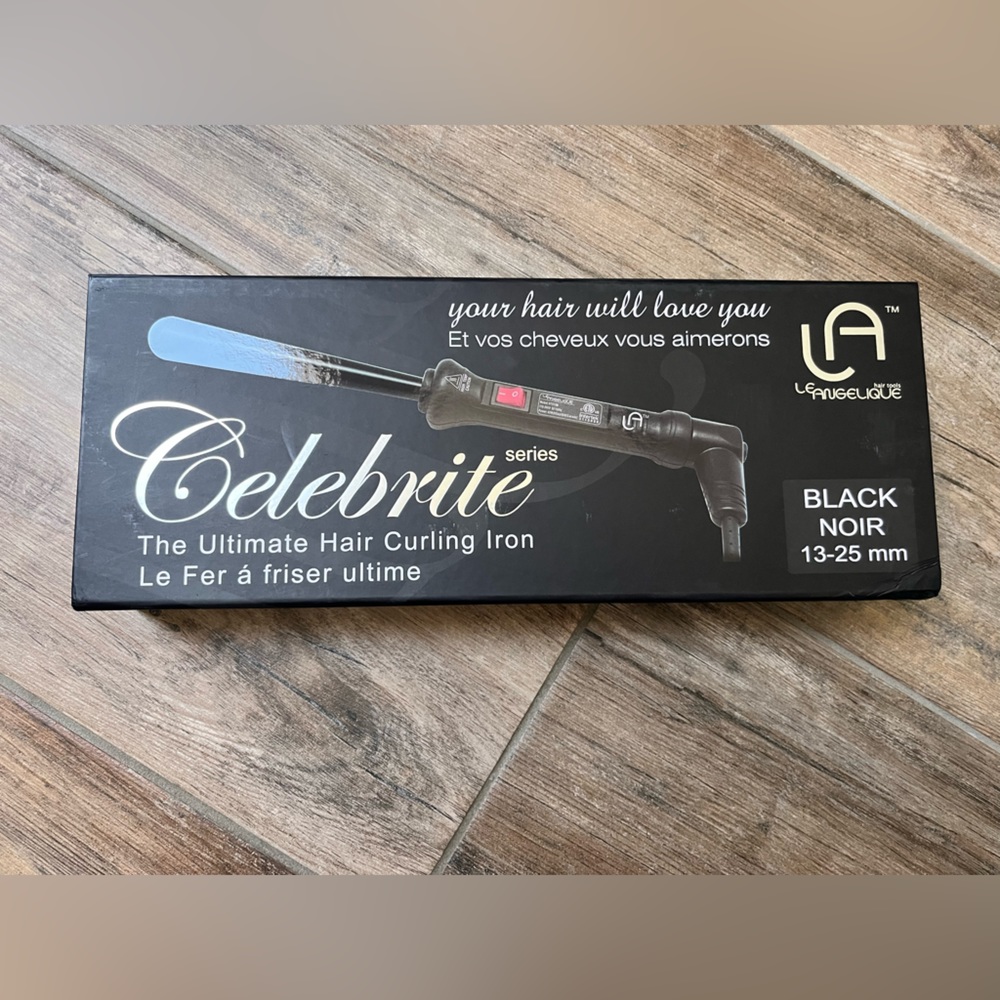 Celebrite hair curling iron